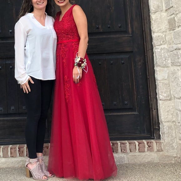 PROM DRESS - Picture 2 of 3